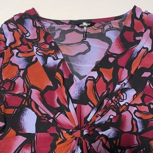 Daisy Fuentes heliotrope combo print v-neck top - Picture 5 of 9